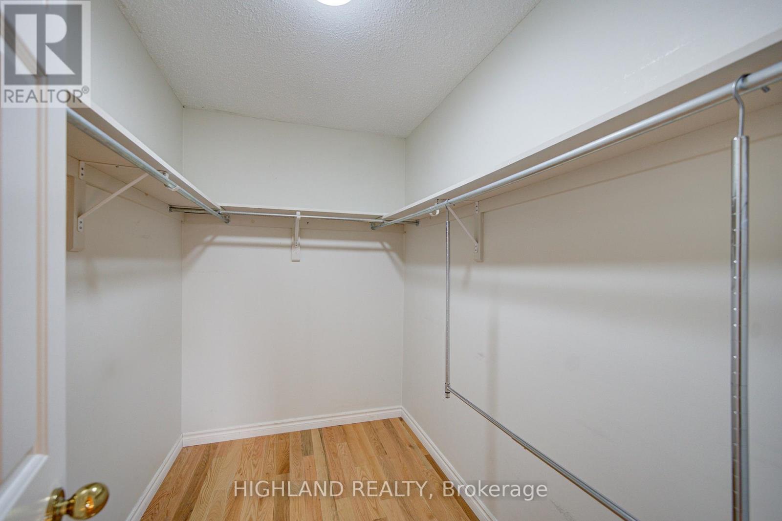 1246 Heathfield Crescent, Oakville, Ontario  L6M 1T1 - Photo 27 - W12349070