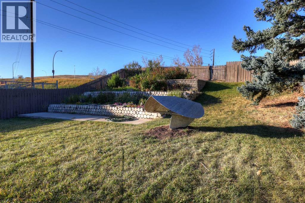 48 Thornwood Close Nw, Calgary, Alberta  T2K 5K3 - Photo 43 - A2262334