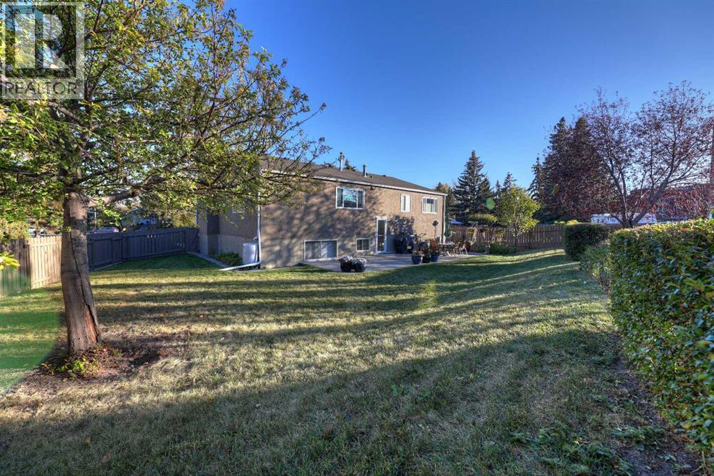 48 Thornwood Close Nw, Calgary, Alberta  T2K 5K3 - Photo 45 - A2262334