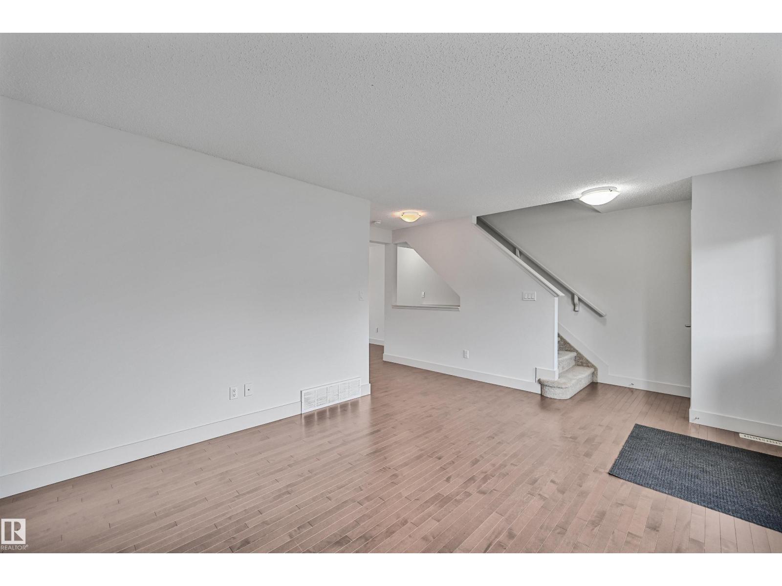 #35 2922 Maple Wy Nw, Edmonton, Alberta  T6T 1A5 - Photo 5 - E4461083