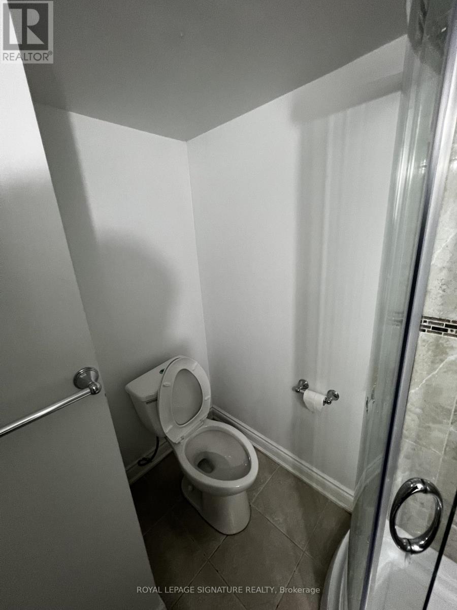 633 Mirage Place, Mississauga, Ontario  L5R 3Y3 - Photo 6 - W12448397