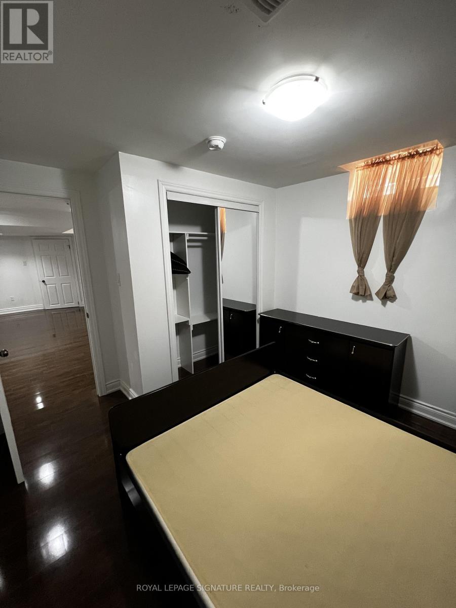 633 Mirage Place, Mississauga, Ontario  L5R 3Y3 - Photo 8 - W12448397