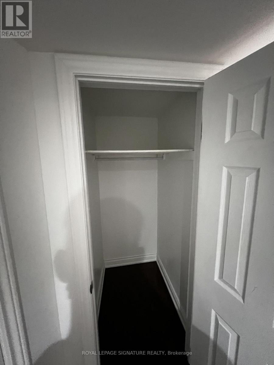633 Mirage Place, Mississauga, Ontario  L5R 3Y3 - Photo 9 - W12448397