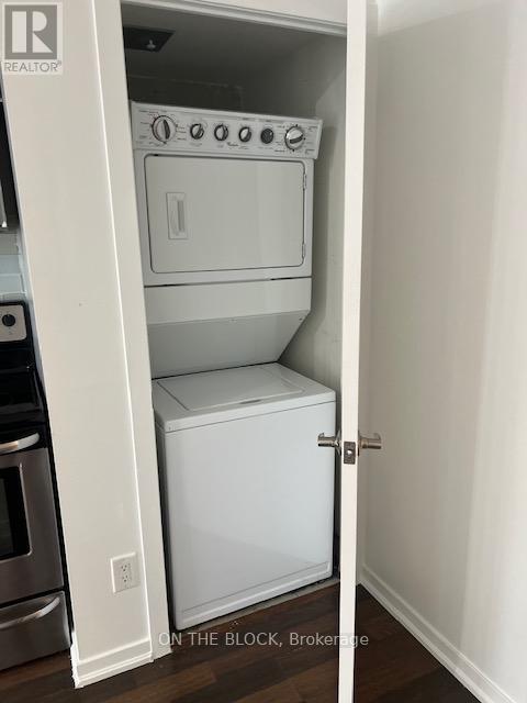 302 - 38 Joe Shuster Way, Toronto, Ontario  M6K 0A5 - Photo 7 - W12448399