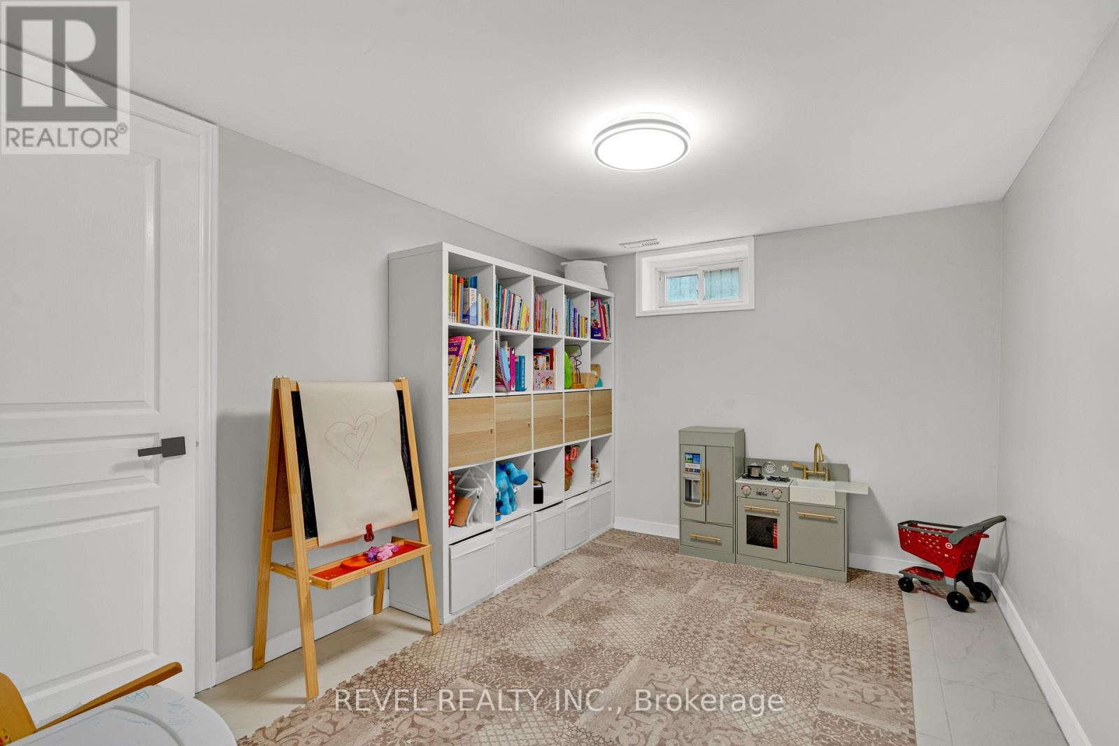 294 Henderson Street, Caledon, Ontario  L7E 4X8 - Photo 15 - W12448403