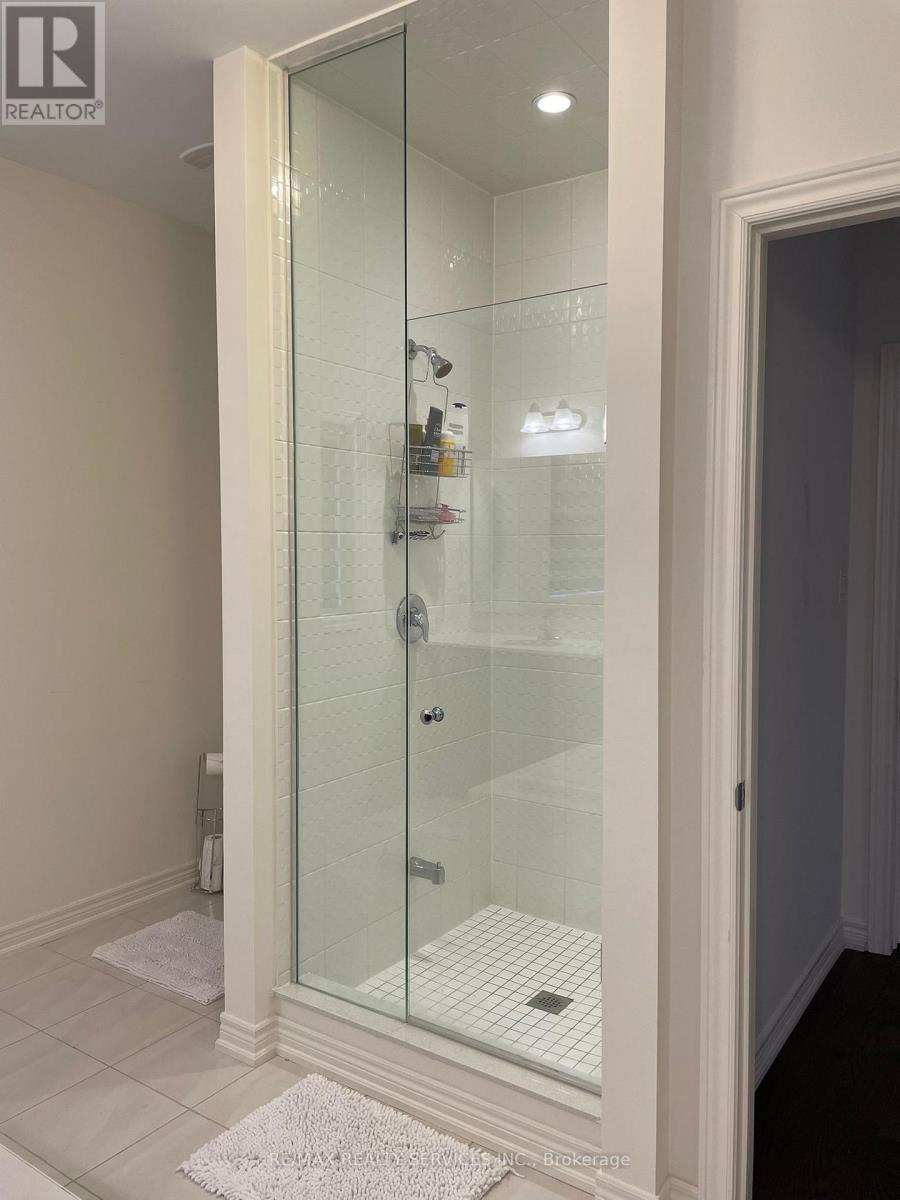 21 Terrick Road, Brampton, Ontario  L7A 0G1 - Photo 18 - W12448406