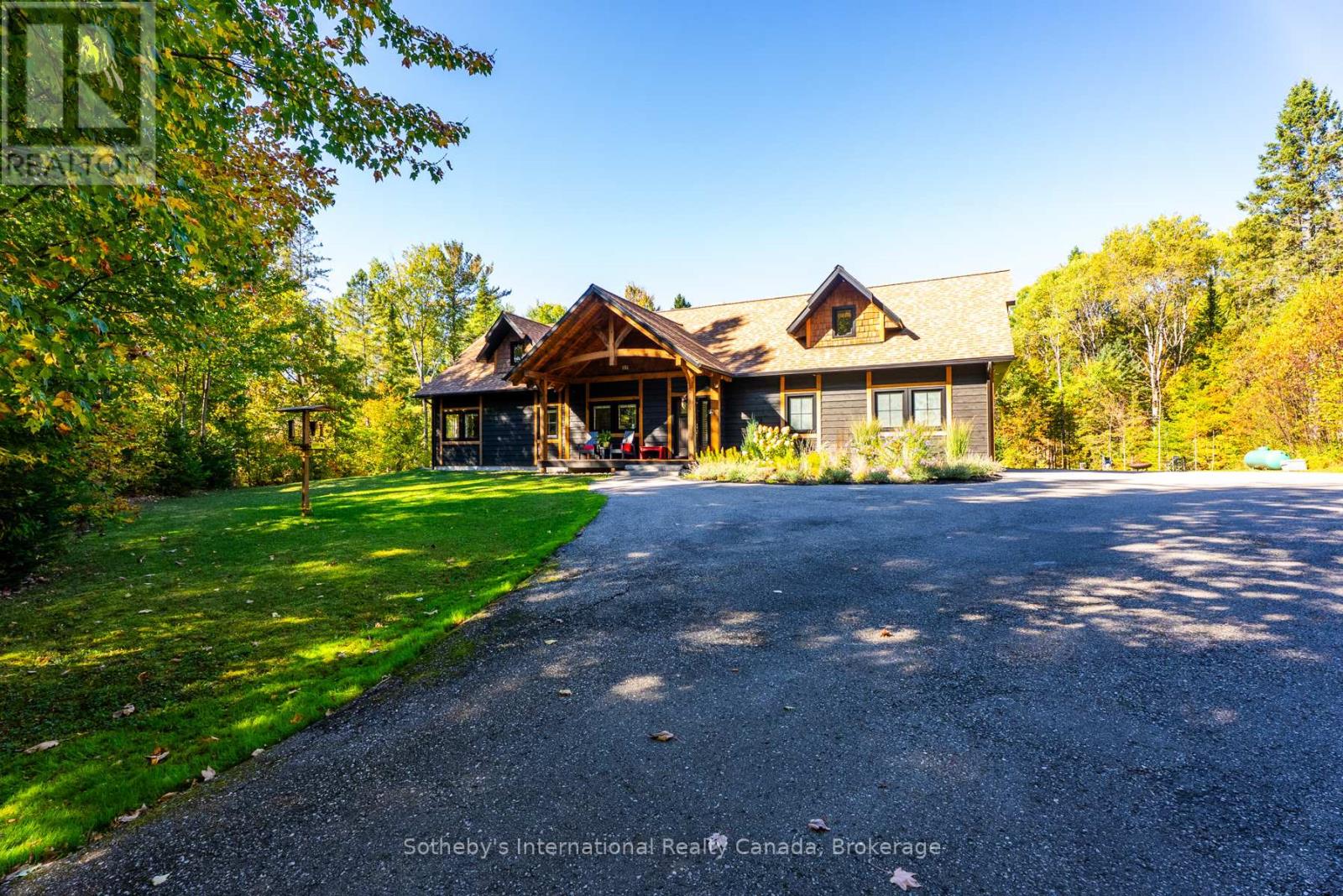 64 Bowyer Road, Huntsville (Chaffey), Ontario  P1H 2J4 - Photo 2 - X12448426