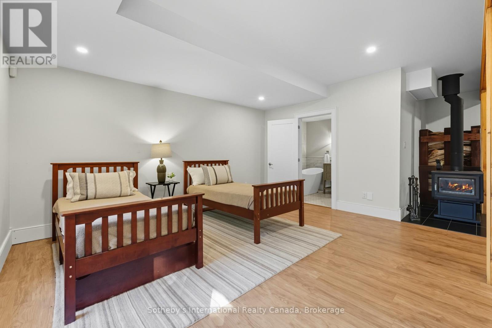 64 Bowyer Road, Huntsville (Chaffey), Ontario  P1H 2J4 - Photo 29 - X12448426