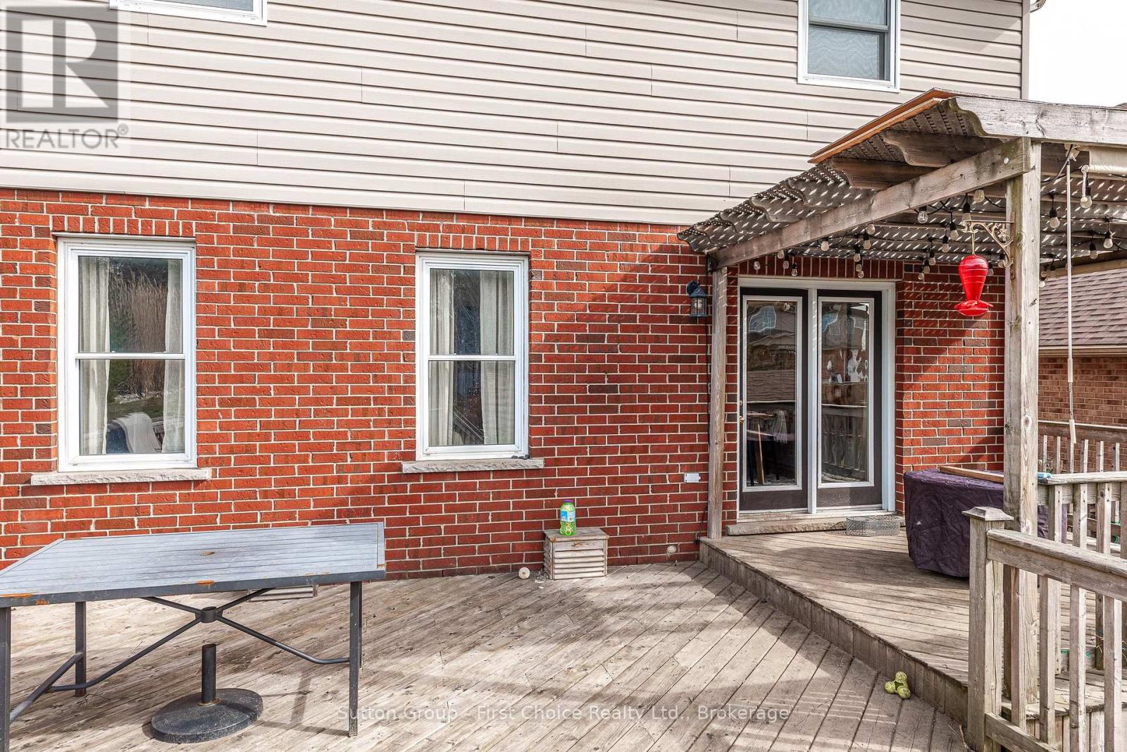 187 Southvale Road, St. Marys, Ontario  N4X 1E9 - Photo 36 - X12448428