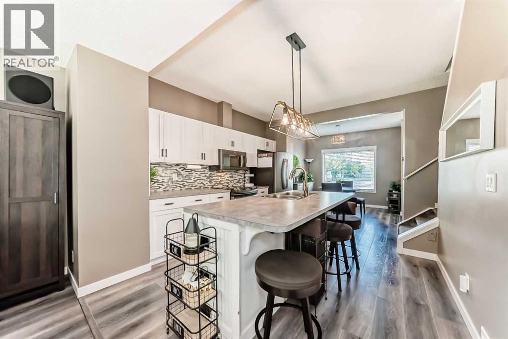 38, 200 Hidden Hills Terrace Nw, Calgary, Alberta  T3A 6E8 - Photo 2 - A2260213