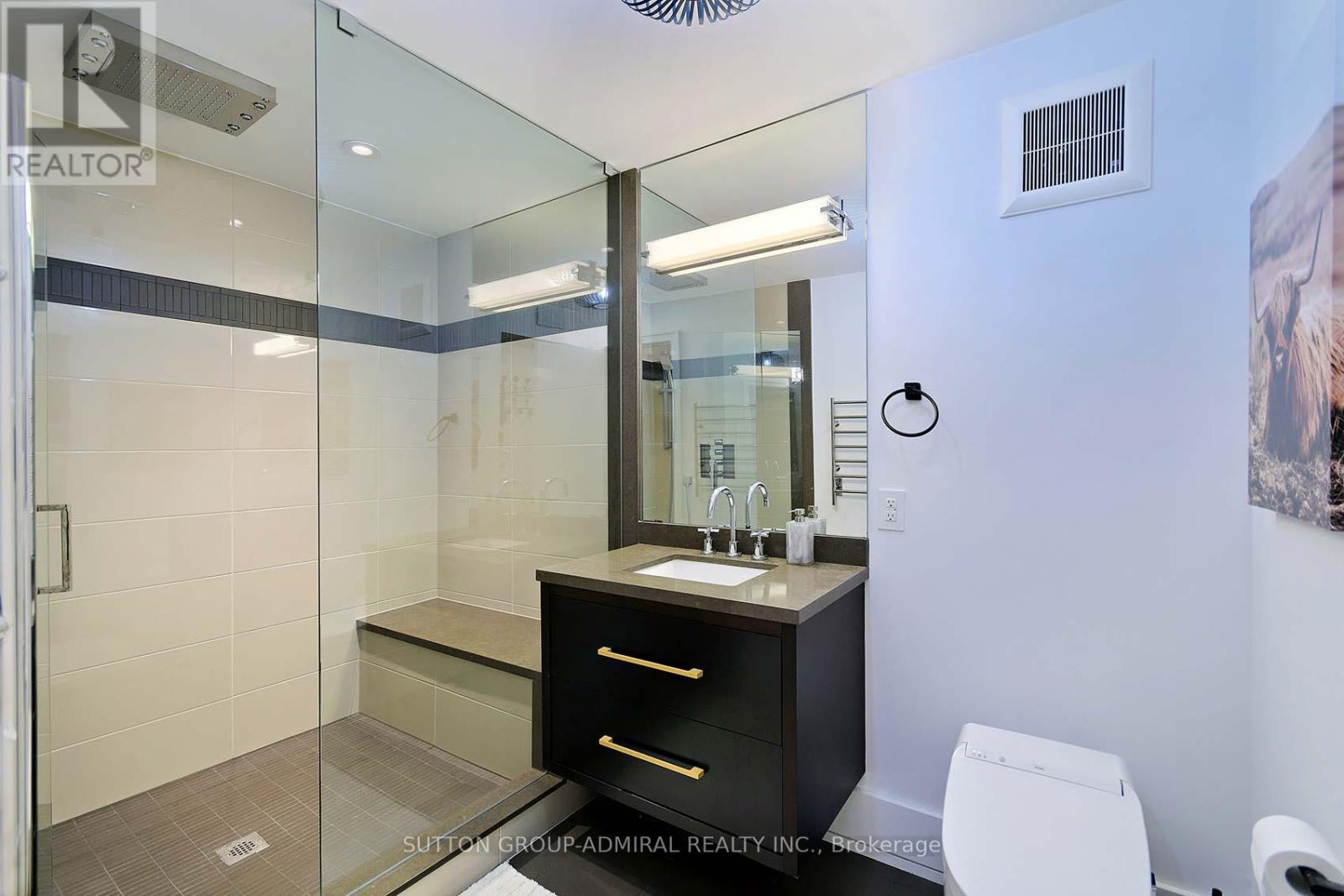 211 Glenview Drive, Mississauga, Ontario  L5G 2N7 - Photo 43 - W12447647