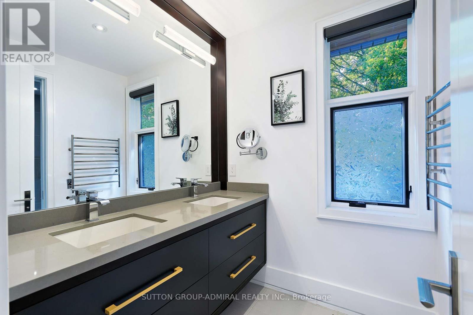 211 Glenview Drive, Mississauga, Ontario  L5G 2N7 - Photo 34 - W12447647