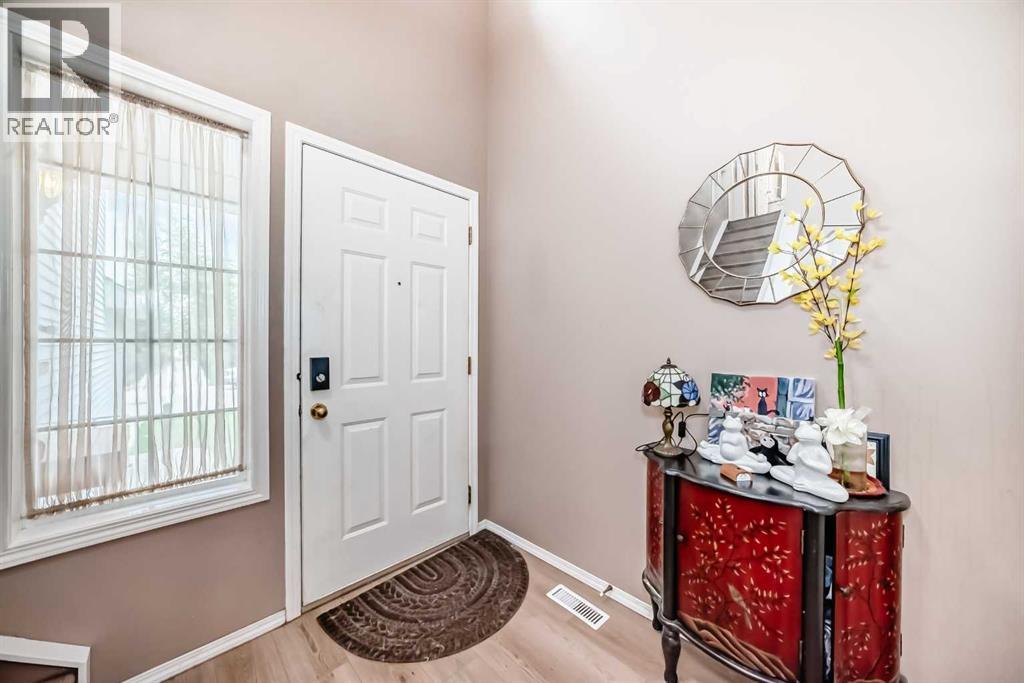 65 Cougarstone Circle Sw, Calgary, Alberta  T3H 4W3 - Photo 2 - A2260267