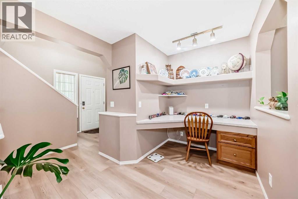 65 Cougarstone Circle Sw, Calgary, Alberta  T3H 4W3 - Photo 3 - A2260267