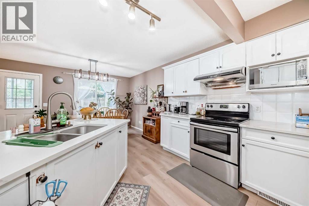 65 Cougarstone Circle Sw, Calgary, Alberta  T3H 4W3 - Photo 10 - A2260267