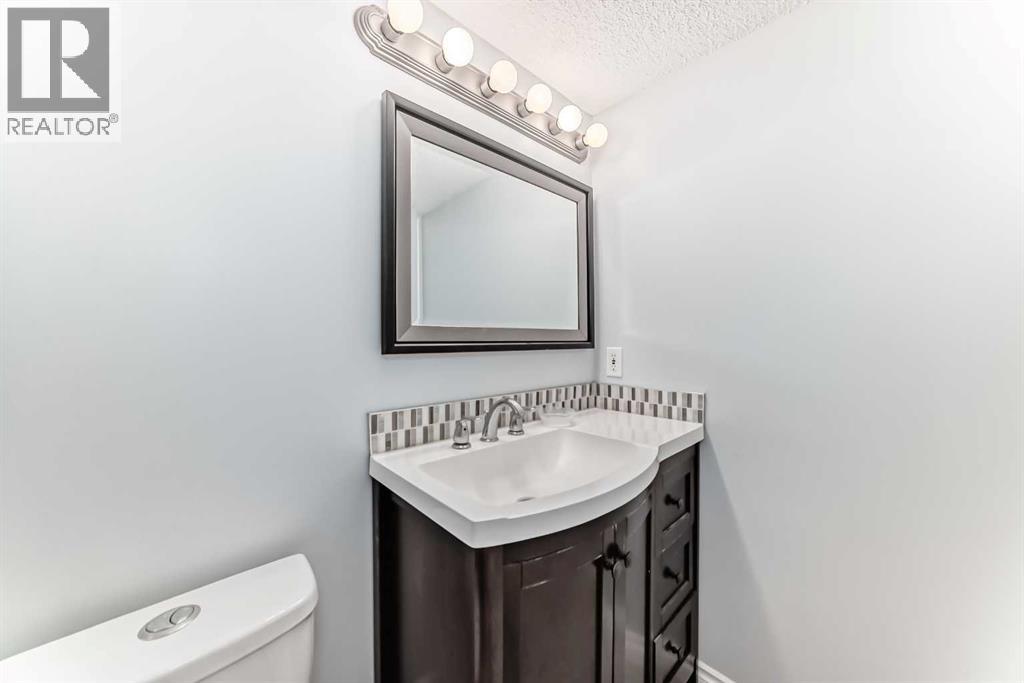 65 Cougarstone Circle Sw, Calgary, Alberta  T3H 4W3 - Photo 38 - A2260267