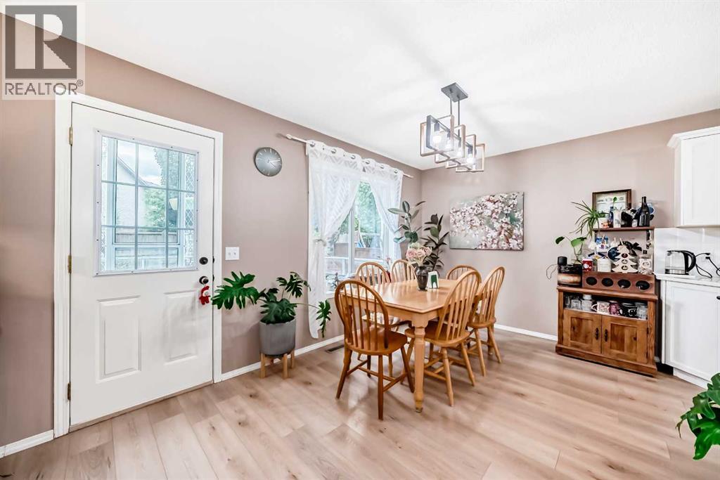 65 Cougarstone Circle Sw, Calgary, Alberta  T3H 4W3 - Photo 16 - A2260267