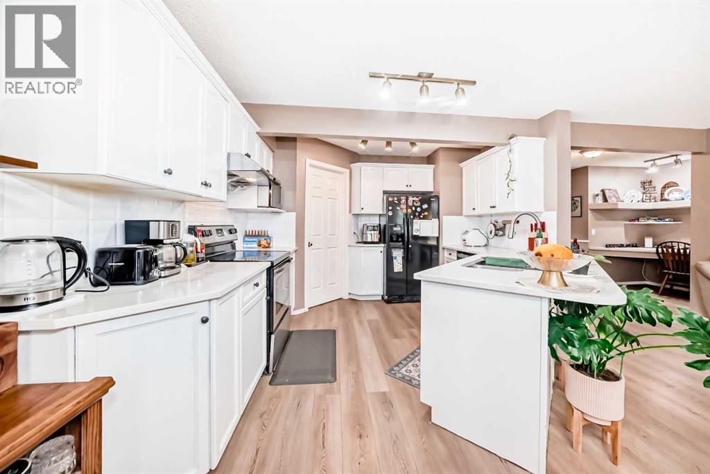 65 Cougarstone Circle Sw, Calgary, Alberta  T3H 4W3 - Photo 8 - A2260267