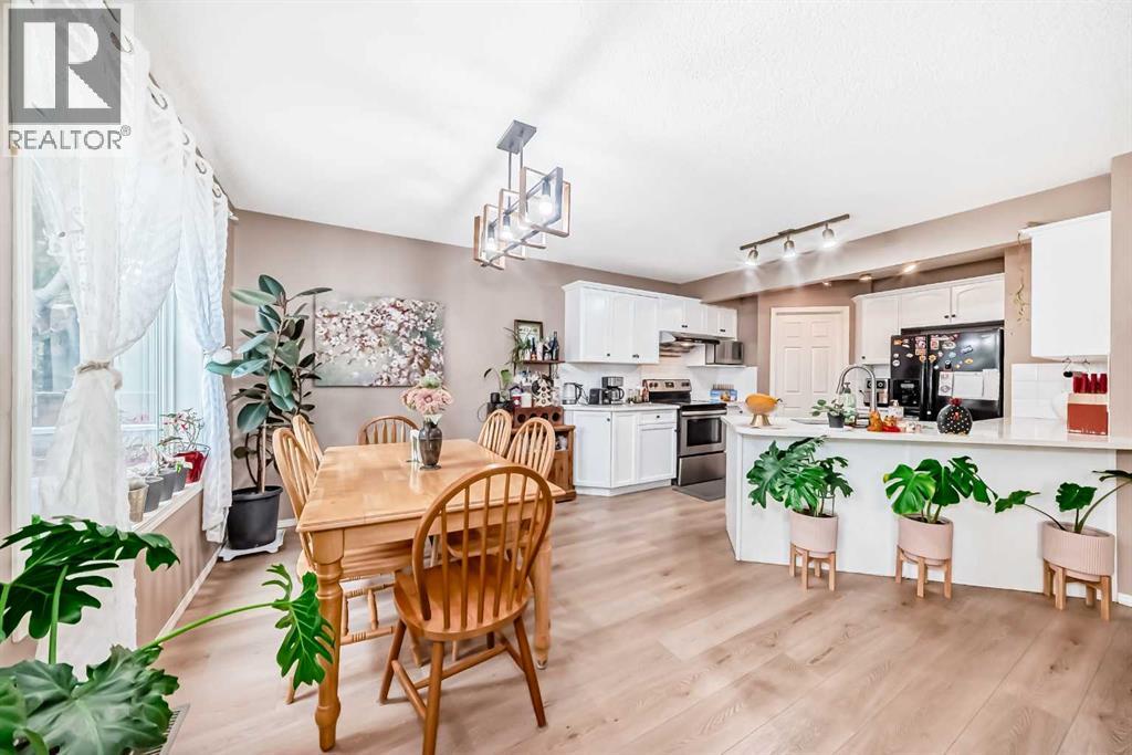 65 Cougarstone Circle Sw, Calgary, Alberta  T3H 4W3 - Photo 17 - A2260267