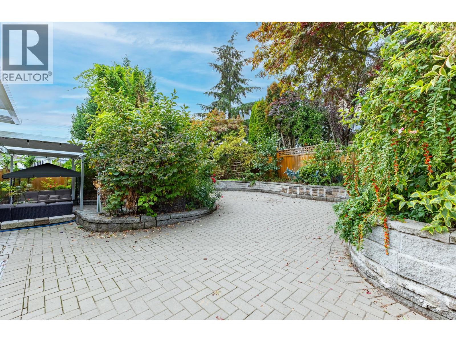 1147 Confederation Drive, Port Coquitlam, British Columbia  V3C 5Y6 - Photo 3 - R3056010
