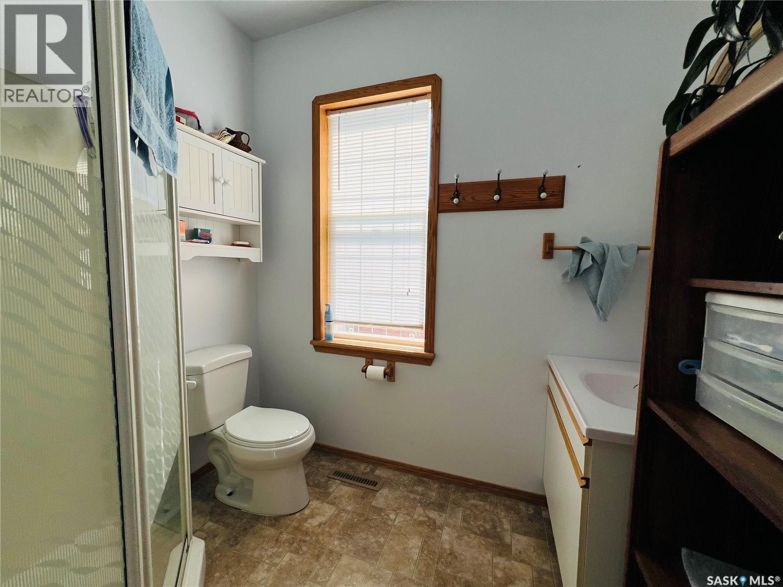 32 11th Avenue Se, Swift Current, Saskatchewan  S9H 3R5 - Photo 6 - SK020256