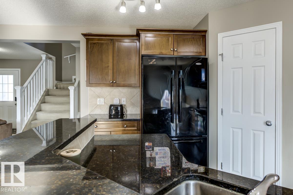 5823 7 Av Sw, Edmonton, Alberta  T6X 0G6 - Photo 13 - E4461087