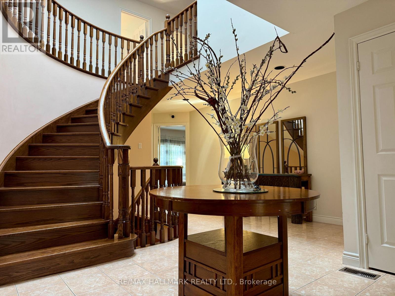 131 Horsham Avenue, Toronto, Ontario  M2N 2A3 - Photo 2 - C12448419