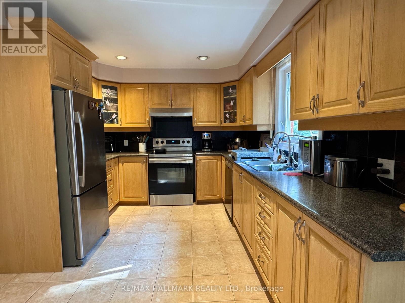 131 Horsham Avenue, Toronto, Ontario  M2N 2A3 - Photo 9 - C12448419