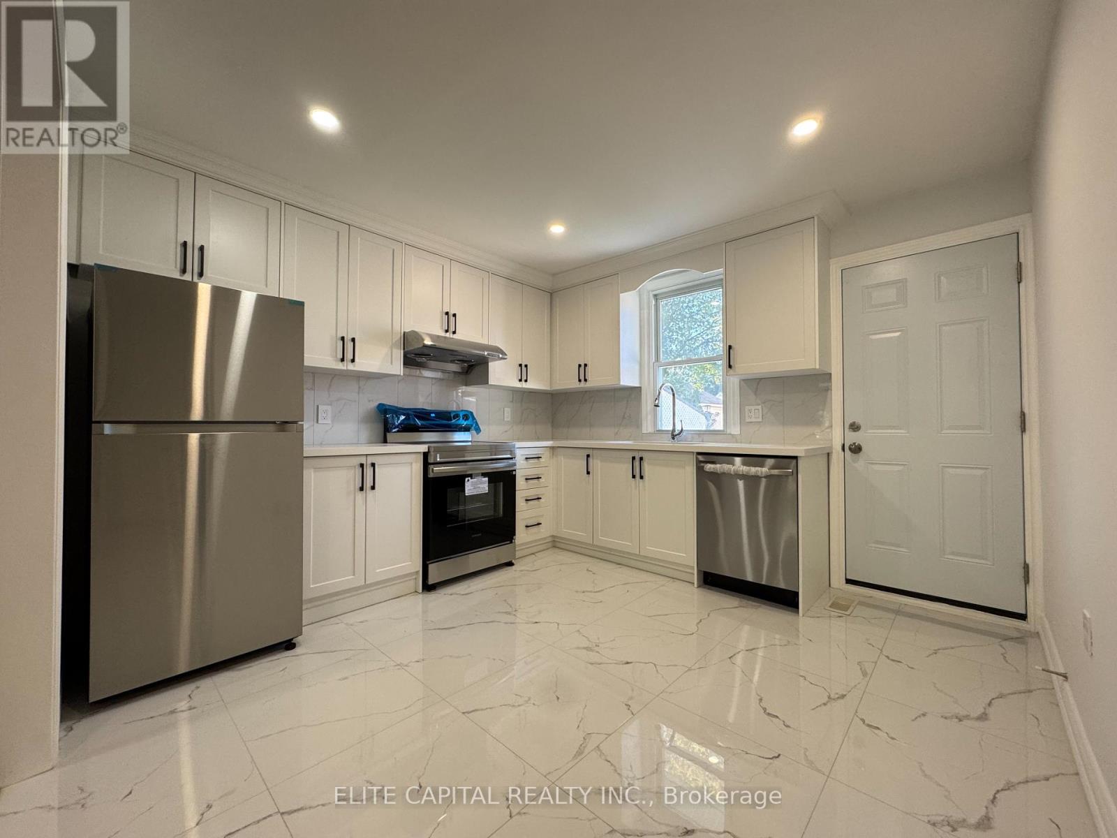 282 Haig Street, Oshawa, Ontario  L1G 5N8 - Photo 5 - E12448434