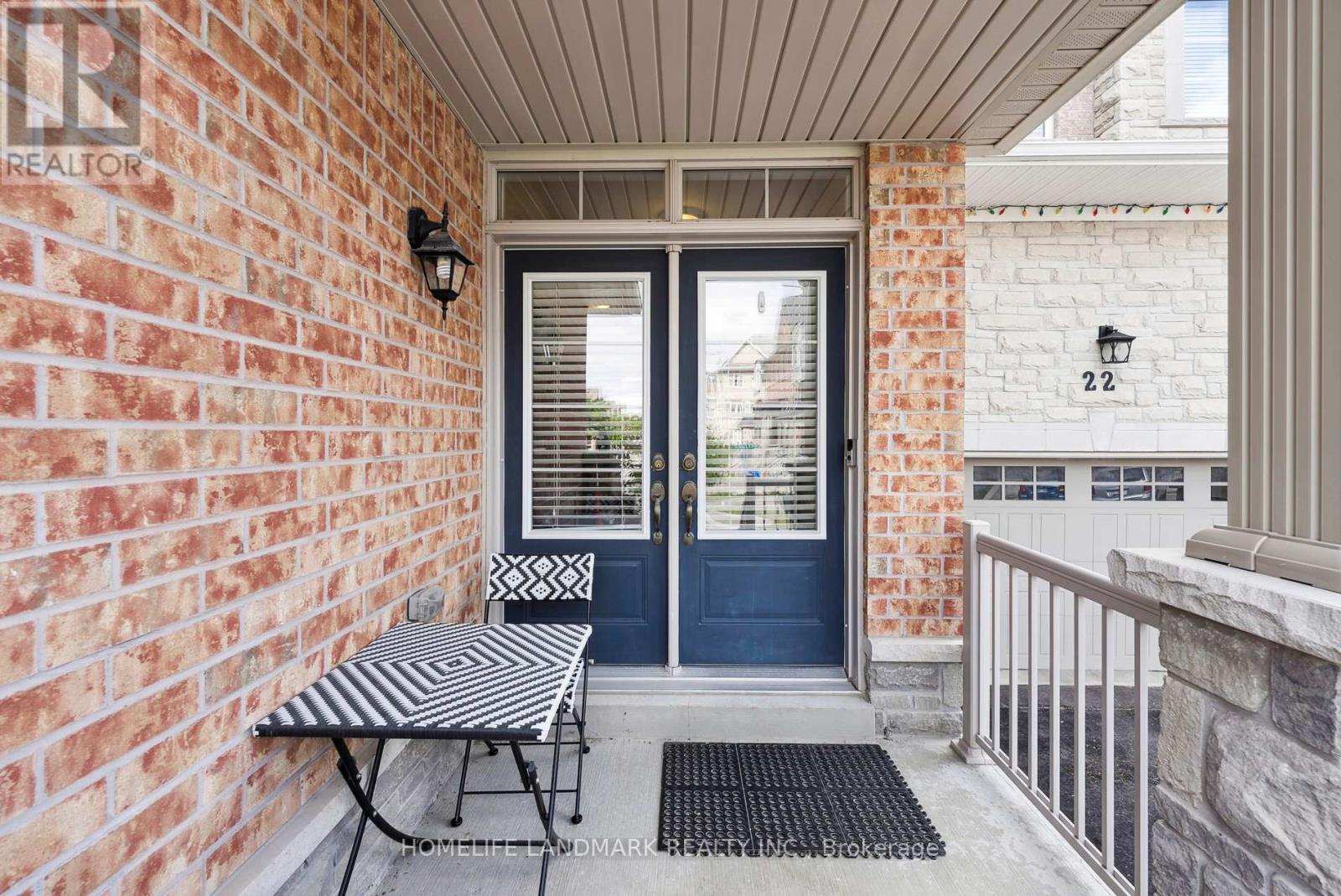 20 Mack Clement Lane, Richmond Hill, Ontario  L4S 0G2 - Photo 2 - N12448430