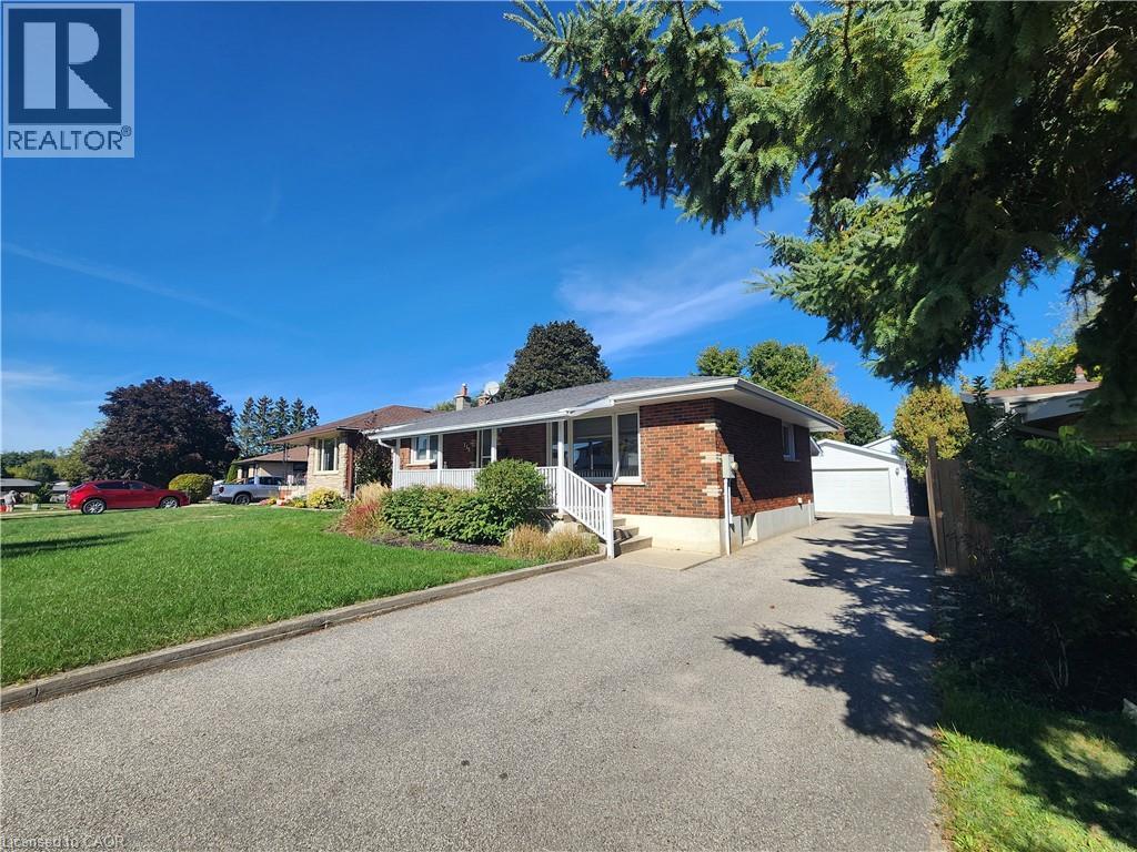 130 Balmoral Drive, Brantford, Ontario  N3R 5C4 - Photo 3 - 40773245