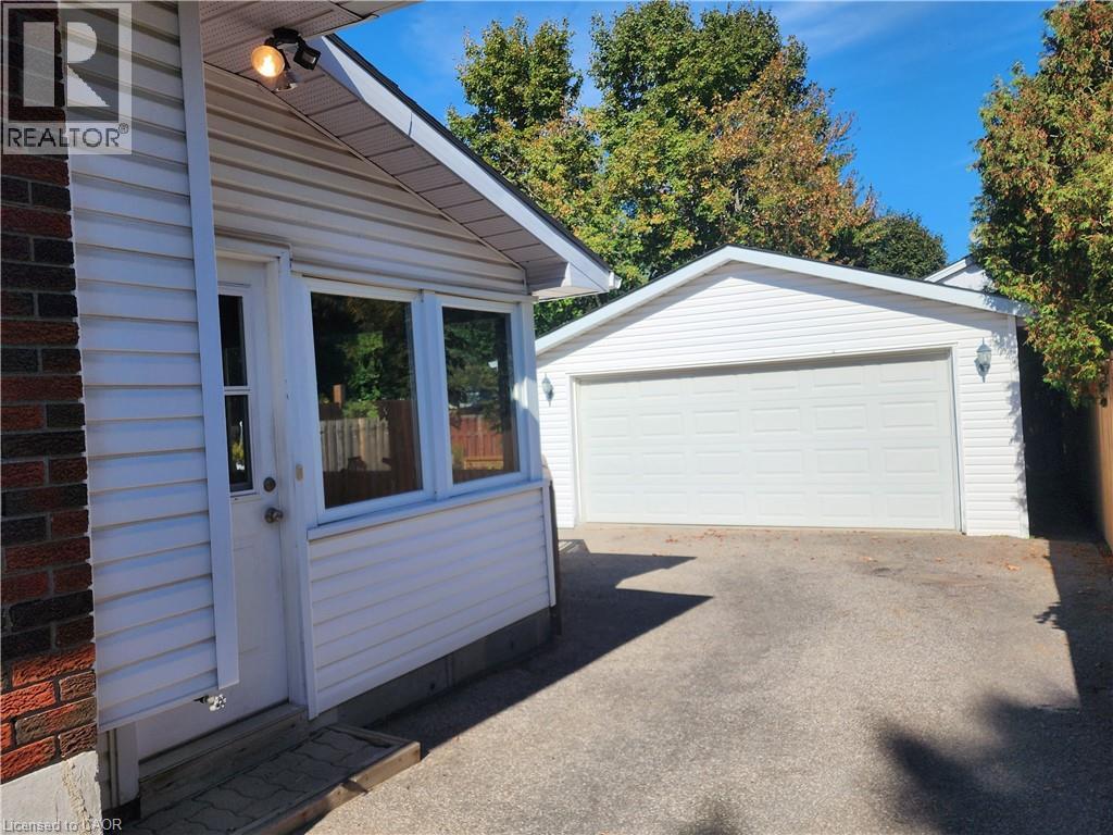 130 Balmoral Drive, Brantford, Ontario  N3R 5C4 - Photo 6 - 40773245
