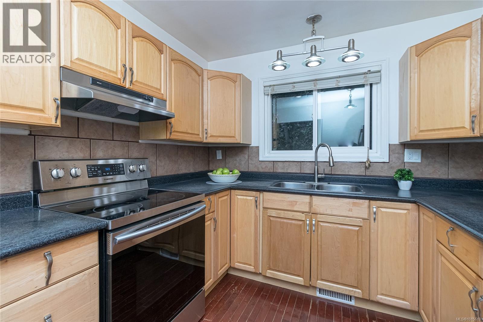 2365 Lovell Ave, Sidney, British Columbia  V8L 2J5 - Photo 13 - 1015619