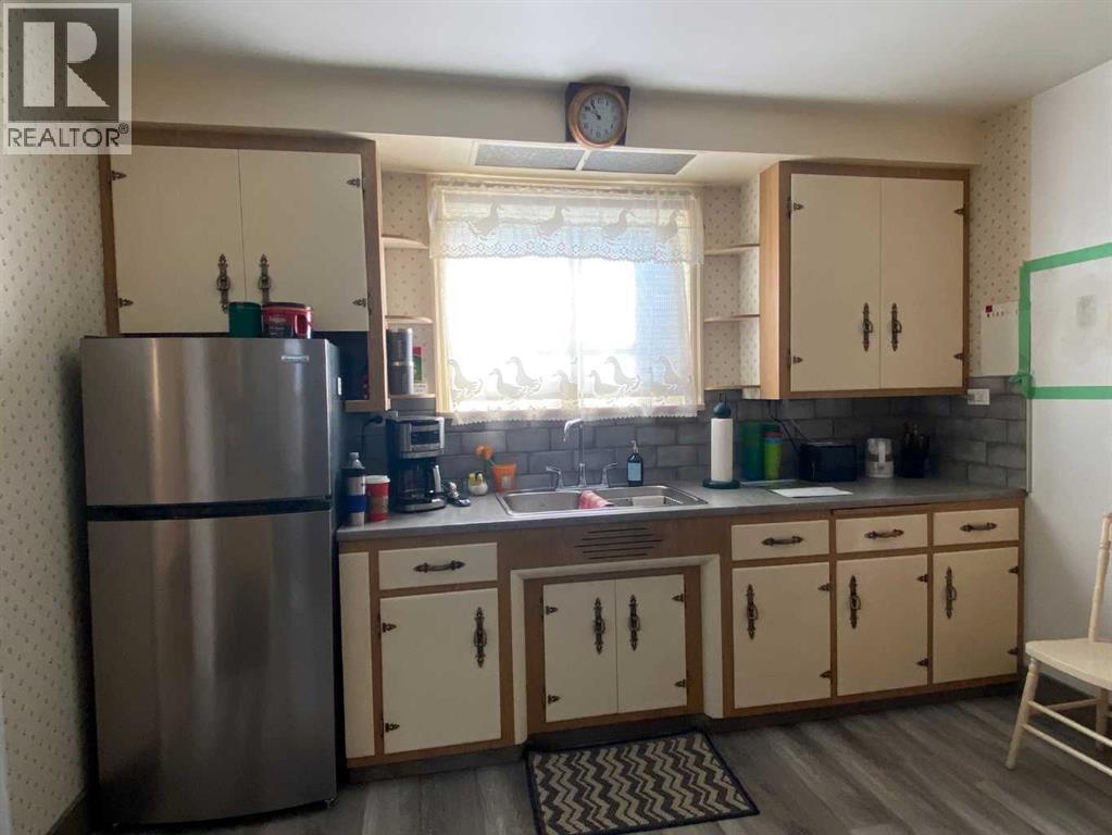 13014 18 Avenue, Blairmore, Alberta  T0K 0E0 - Photo 7 - A2258886