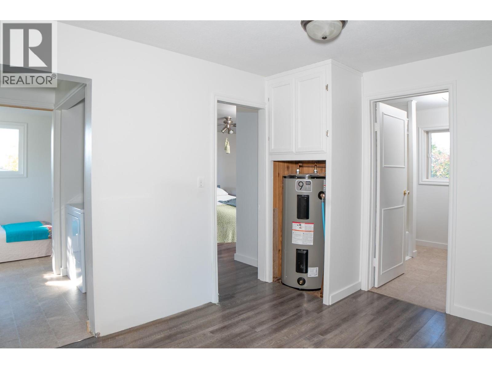 511 10th Avenue, Creston, British Columbia  V0B 1G3 - Photo 8 - 10364221