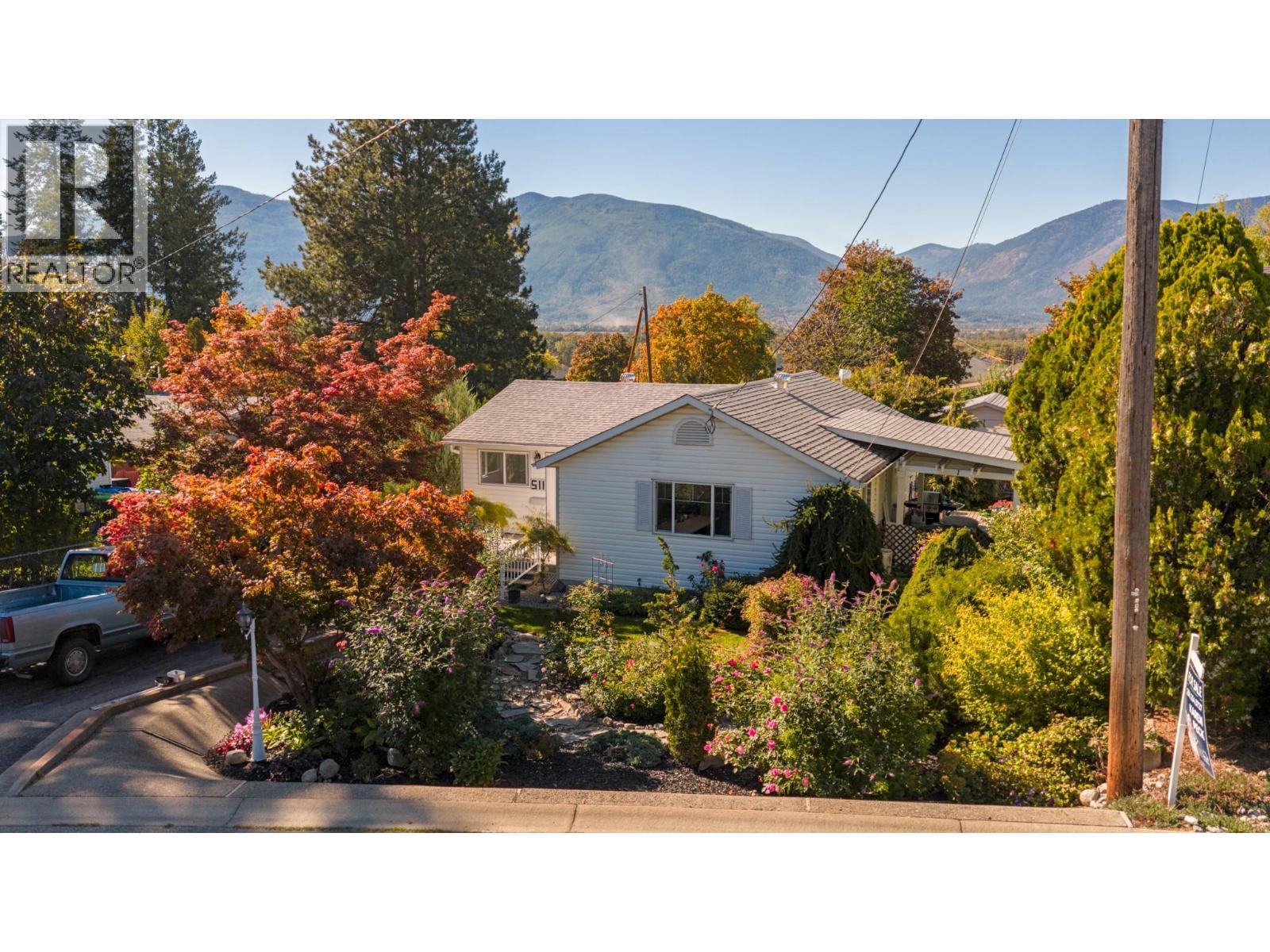 511 10th Avenue, Creston, British Columbia  V0B 1G3 - Photo 30 - 10364221