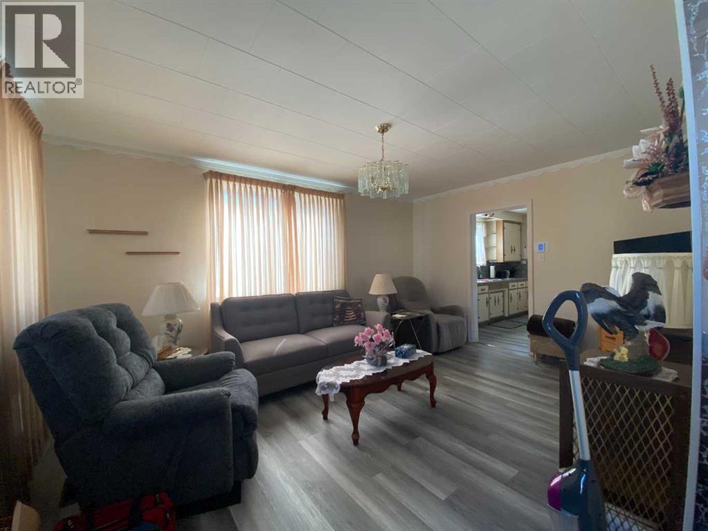 13014 18 Avenue, Blairmore, Alberta  T0K 0E0 - Photo 10 - A2258886