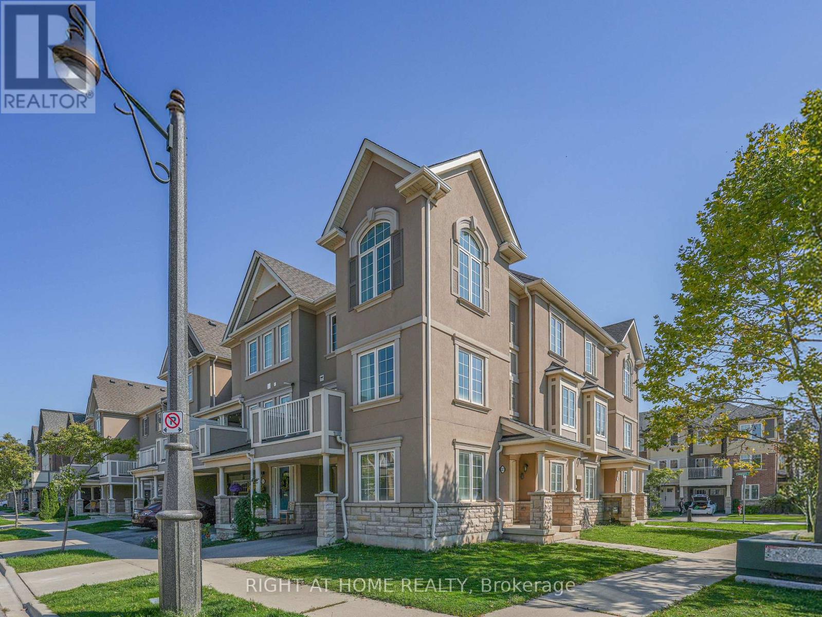 337 ELLEN DAVIDSON DRIVE, Oakville, Ontario