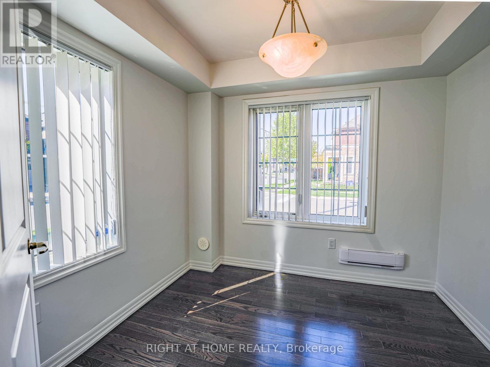337 Ellen Davidson Drive, Oakville, Ontario  L6M 0V6 - Photo 16 - W12448424