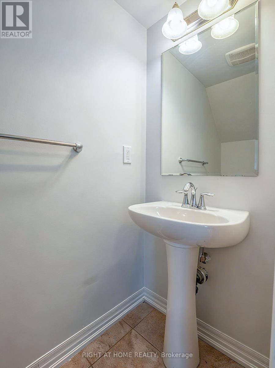 337 Ellen Davidson Drive, Oakville, Ontario  L6M 0V6 - Photo 17 - W12448424