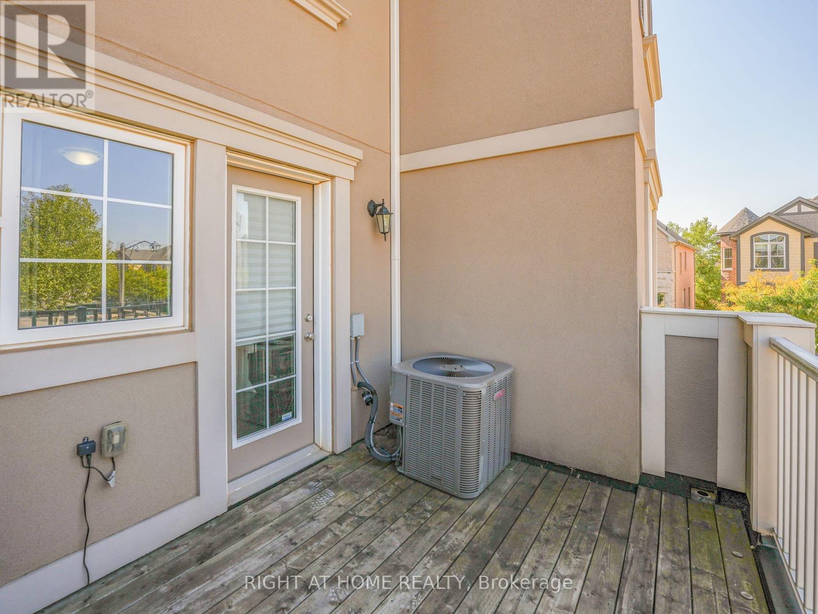 337 Ellen Davidson Drive, Oakville, Ontario  L6M 0V6 - Photo 8 - W12448424