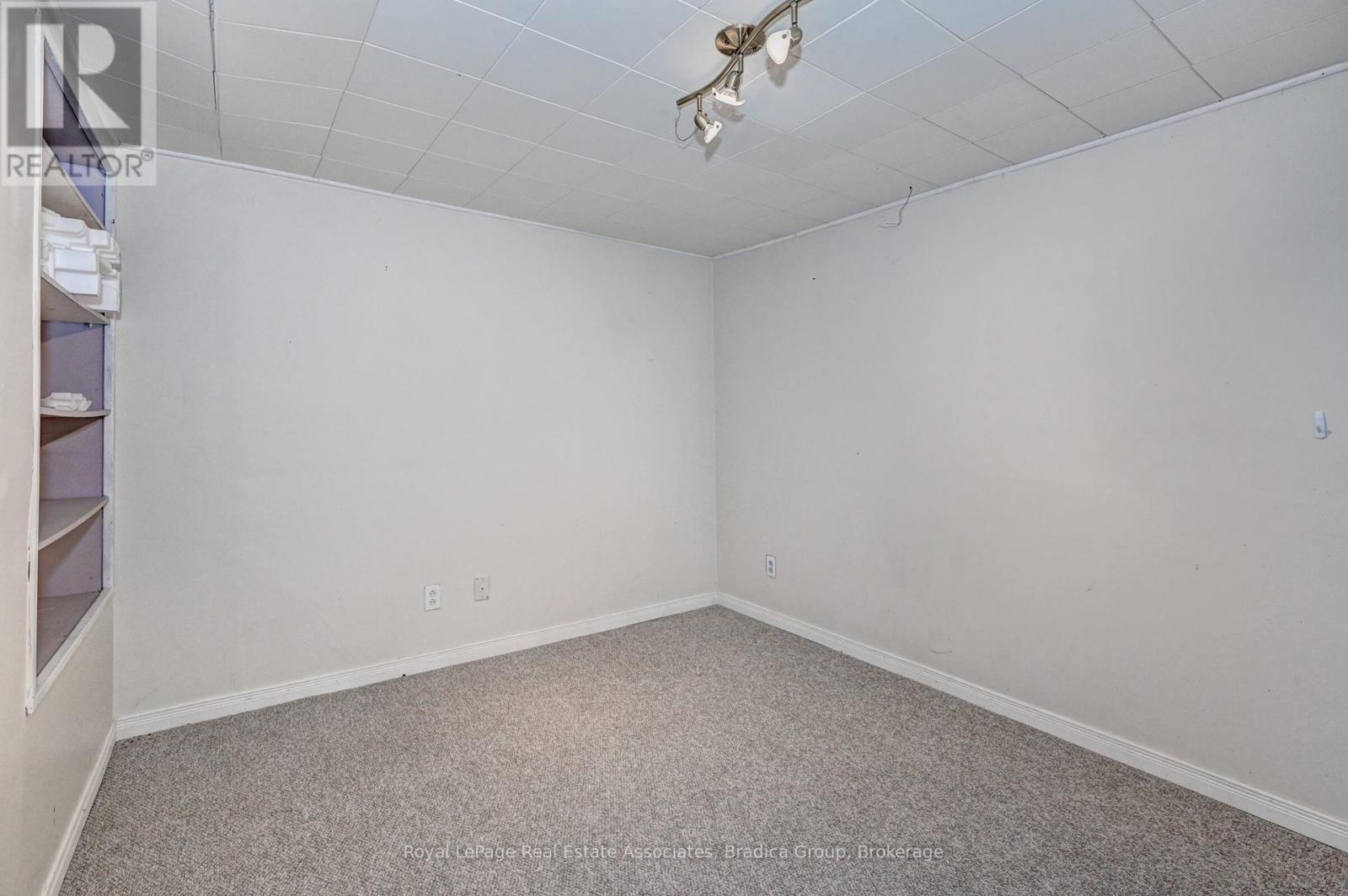 78 Barwood Crescent, Kitchener, Ontario  N2E 1V1 - Photo 28 - X12448427