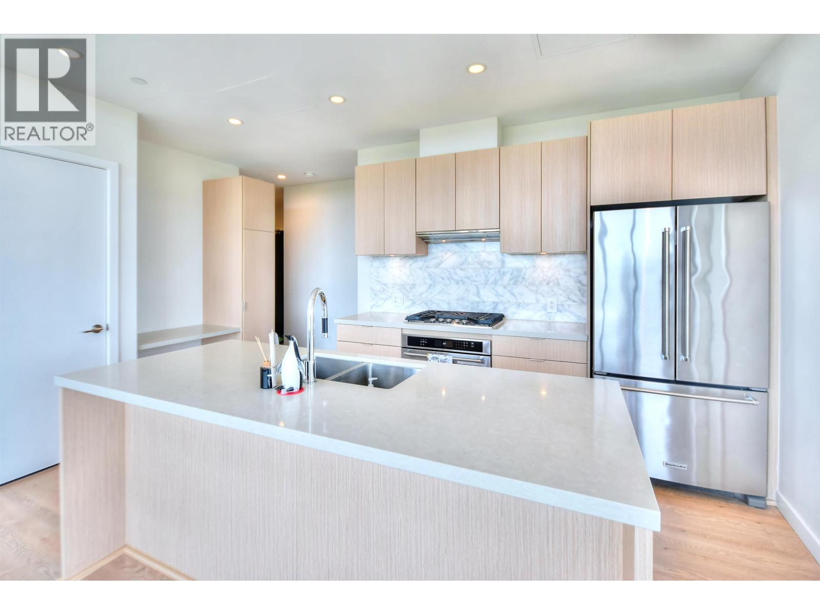 2802 530 Whiting Way, Coquitlam, British Columbia  V3J 0J4 - Photo 3 - R3056051