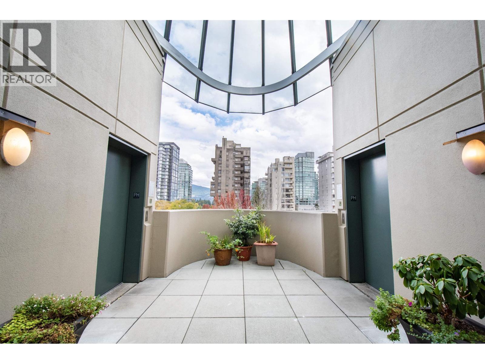Ph4 1688 Robson Street, Vancouver, British Columbia  V6G 1C7 - Photo 5 - R3056053