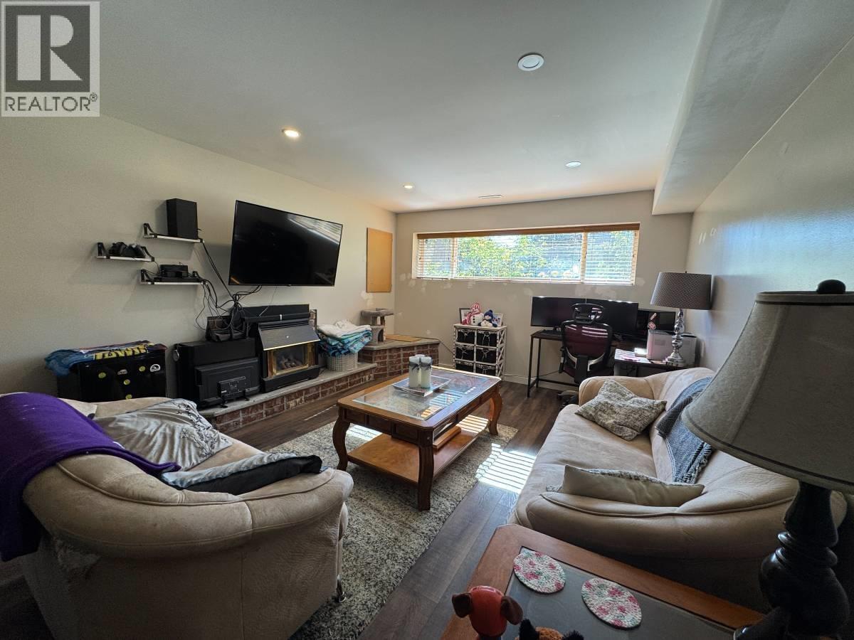 Suite 21633 Donovan Ave, Maple Ridge, British Columbia  V2X 3A2 - Photo 2 - R3056052