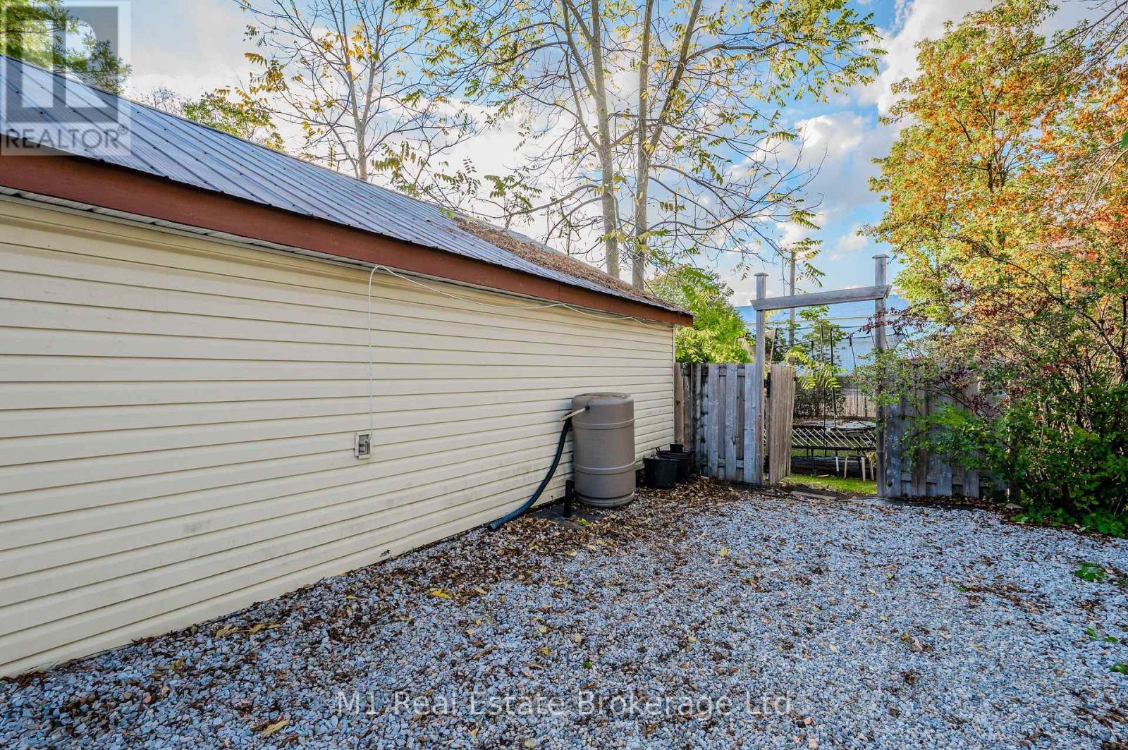 92 Alice Street, Guelph, Ontario  N1E 2Z8 - Photo 30 - X12446408