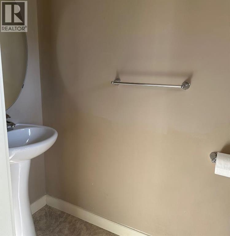 571 Panatella Boulevard Nw, Calgary, Alberta  T3K 0T1 - Photo 4 - A2252789