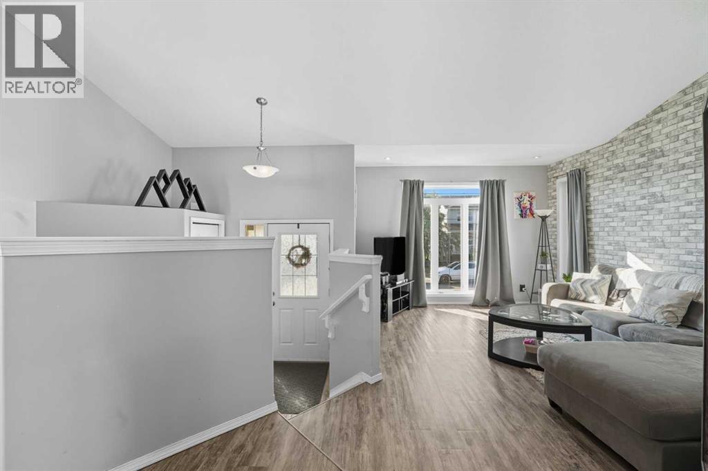 59 Inkster Close, Red Deer, Alberta  T4R 0A7 - Photo 6 - A2260301
