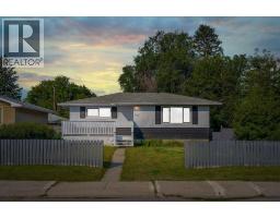 1523 48 Street SE Forest Lawn
