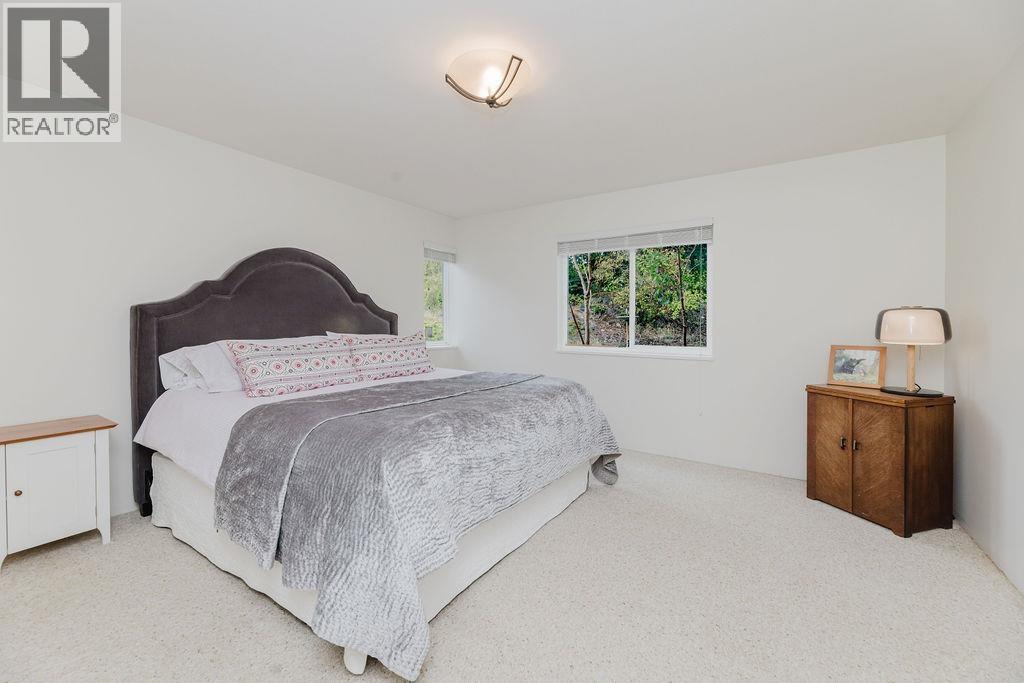 5620 Mintie Road, Halfmoon Bay, British Columbia  V7Z 1E8 - Photo 35 - R3056047